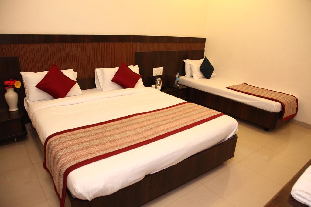 Hotel Sai Ramanand Shirdi Luaran gambar