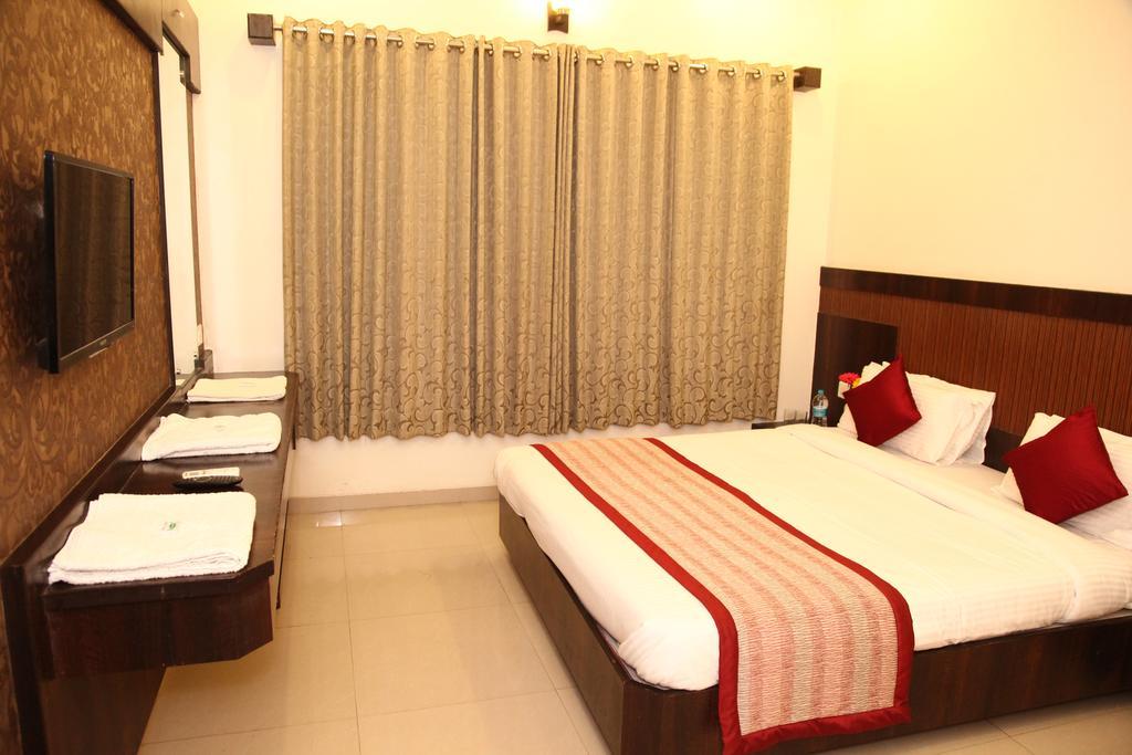 Hotel Sai Ramanand Shirdi Luaran gambar
