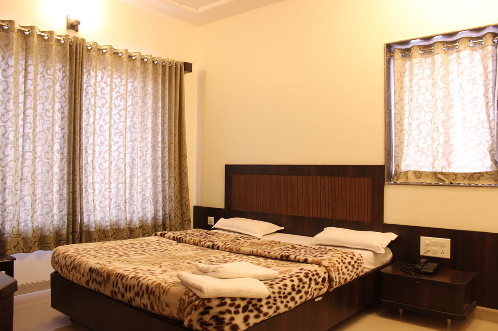 Hotel Sai Ramanand Shirdi Luaran gambar